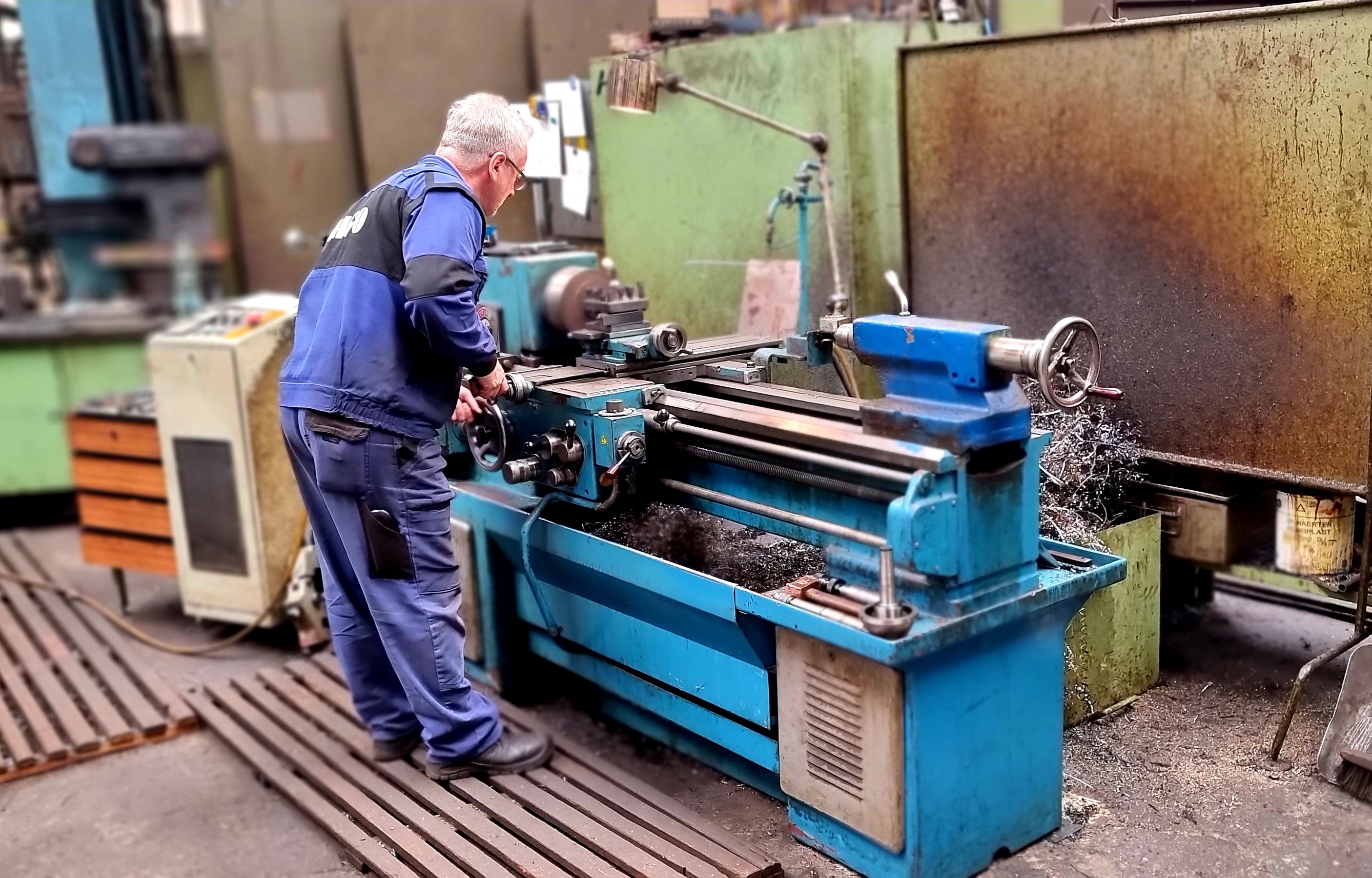 Sústruh TOS SV 18 RD